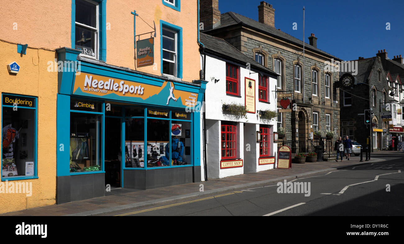 main street in keswick town centre Stock Photo Alamy