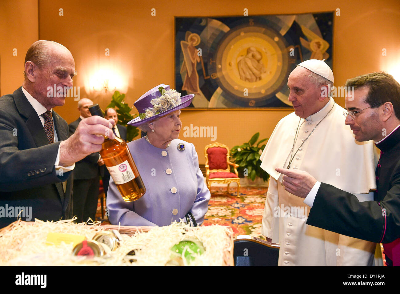 Vatican, Rome. 3rd April 2014.  Vatican City  Paul VI Hall private study,  The Holy Father Francis Pope meets the Queen of the United Kingdom Elizabeth II of England, accompanied by Prince Philip Credit:  Realy Easy Star/Alamy Live News Stock Photo