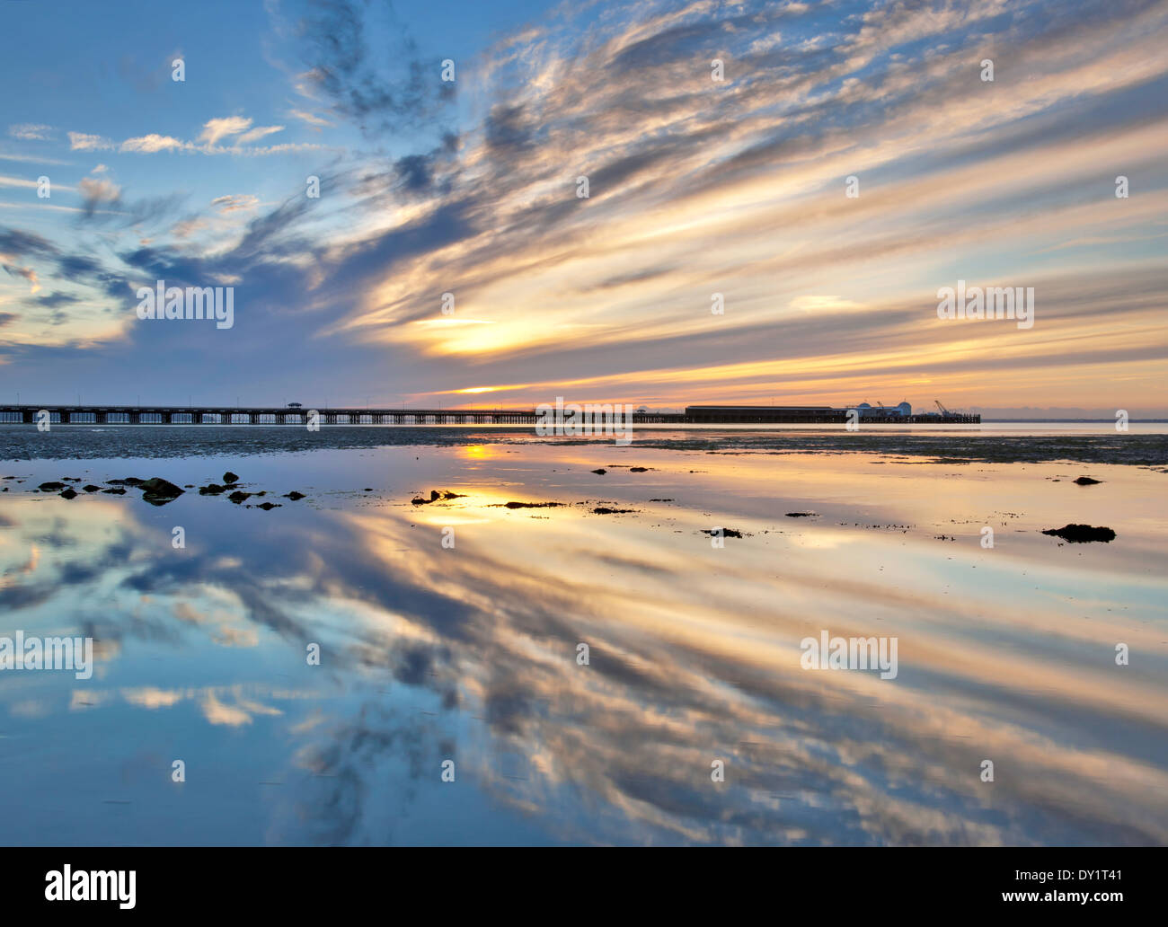 Ryde Isle Of Wight Pier Beach Stock Photo Alamy Ryde Isle Of Wight Pier Beach Stock Photo Alamy