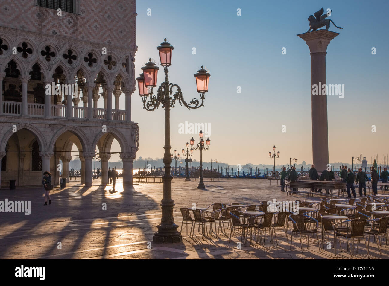 San marco venice column hi-res stock photography and images - Alamy