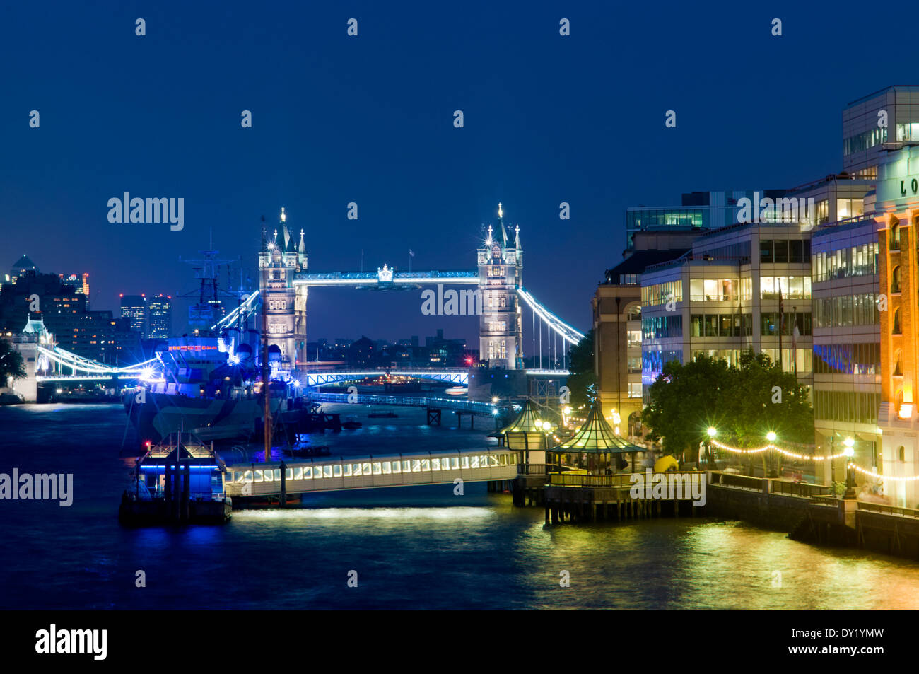 Tower Bridge with Olympic Rings, Dawn Stock Photo