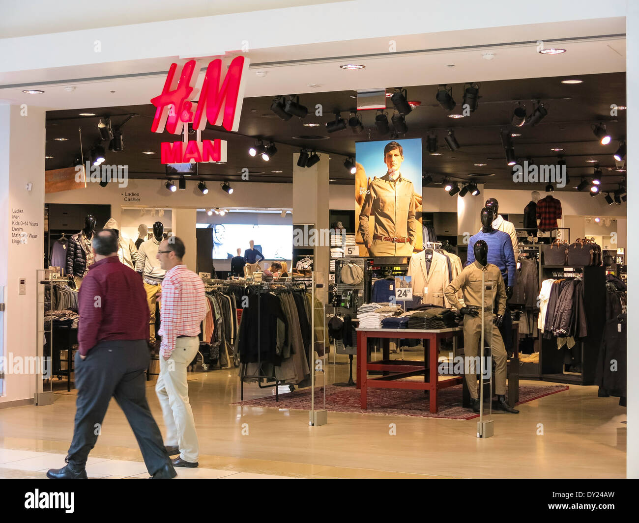 H&M Men's Store in the International Plaza, Tampa, FL, USA Stock Photo -  Alamy