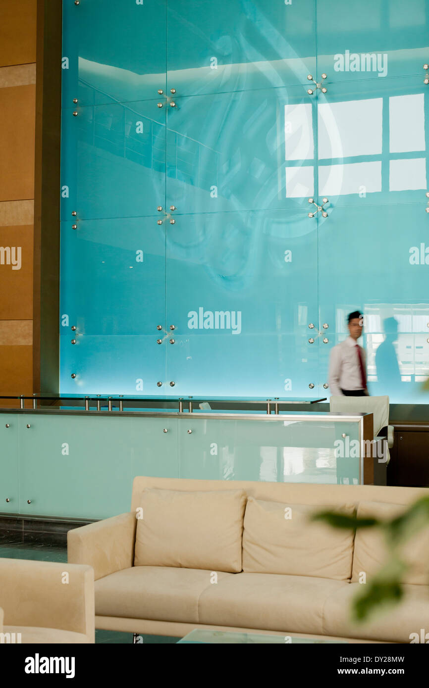 Qatari man in doha hires stock photography and images Alamy