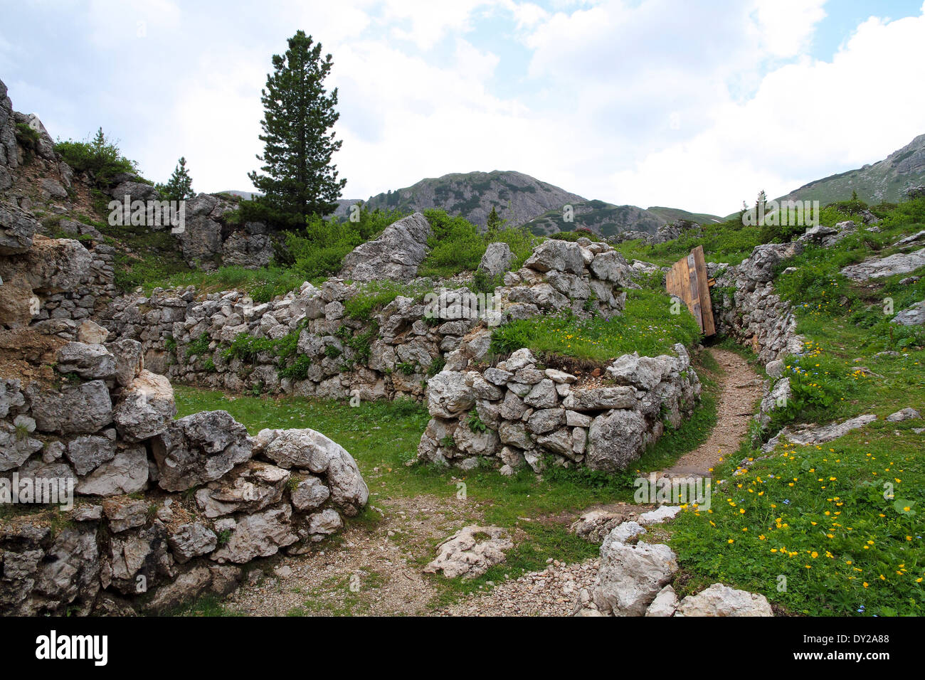 Passo Lagazuoi, Dolomiti Ampezzane, Val Parola, military shelters 1° world war in  Tre sassi Fortress Stock Photo