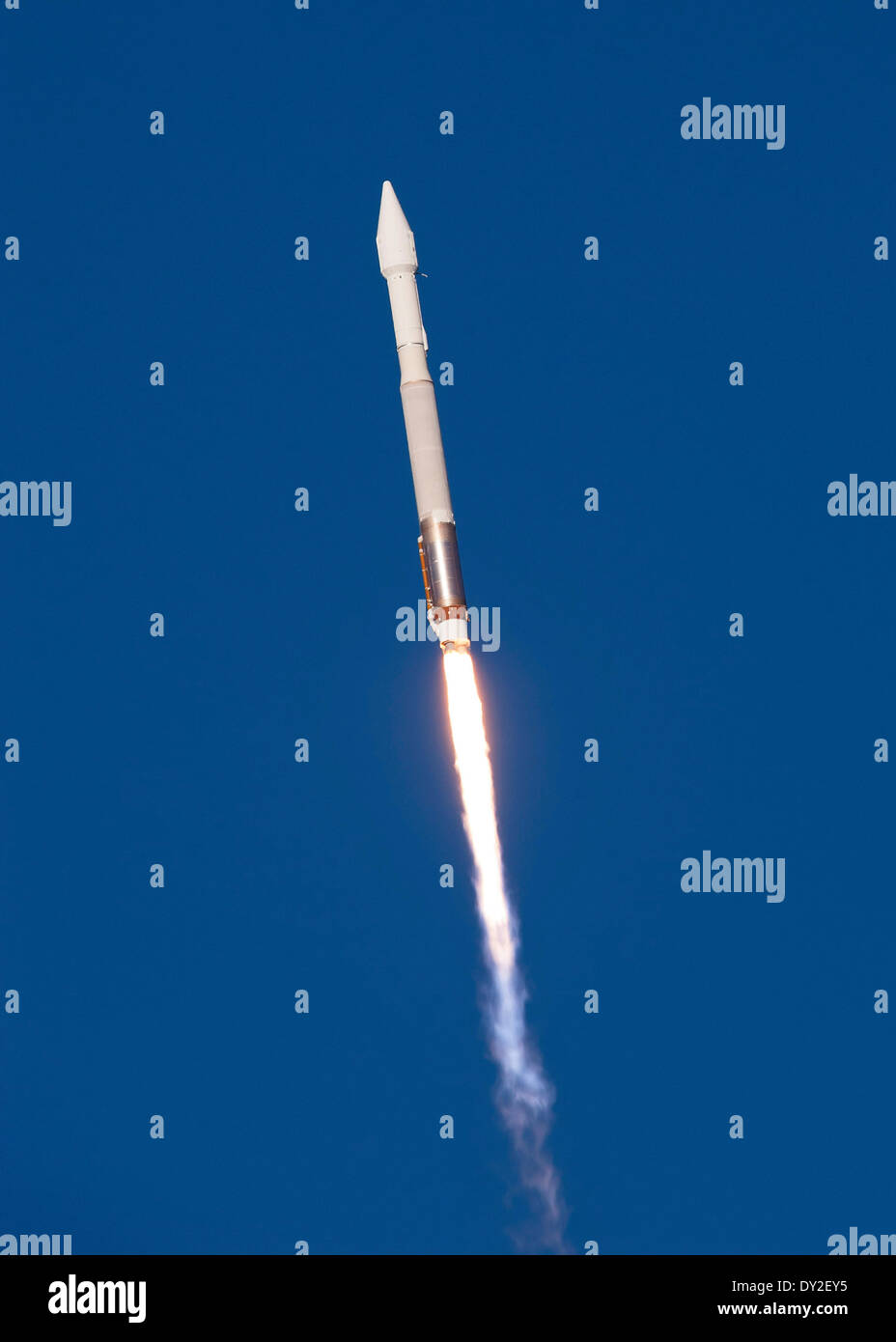 Sansa Rockets Space Rocket Usana