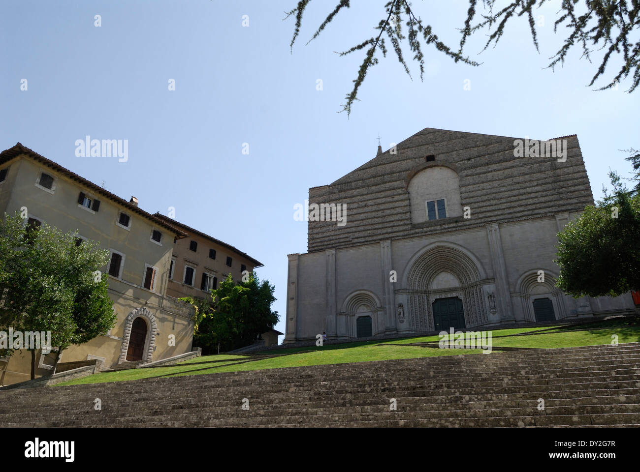 Todi. Umbria. Tempio di San Fortunato Stock Photo Alamy