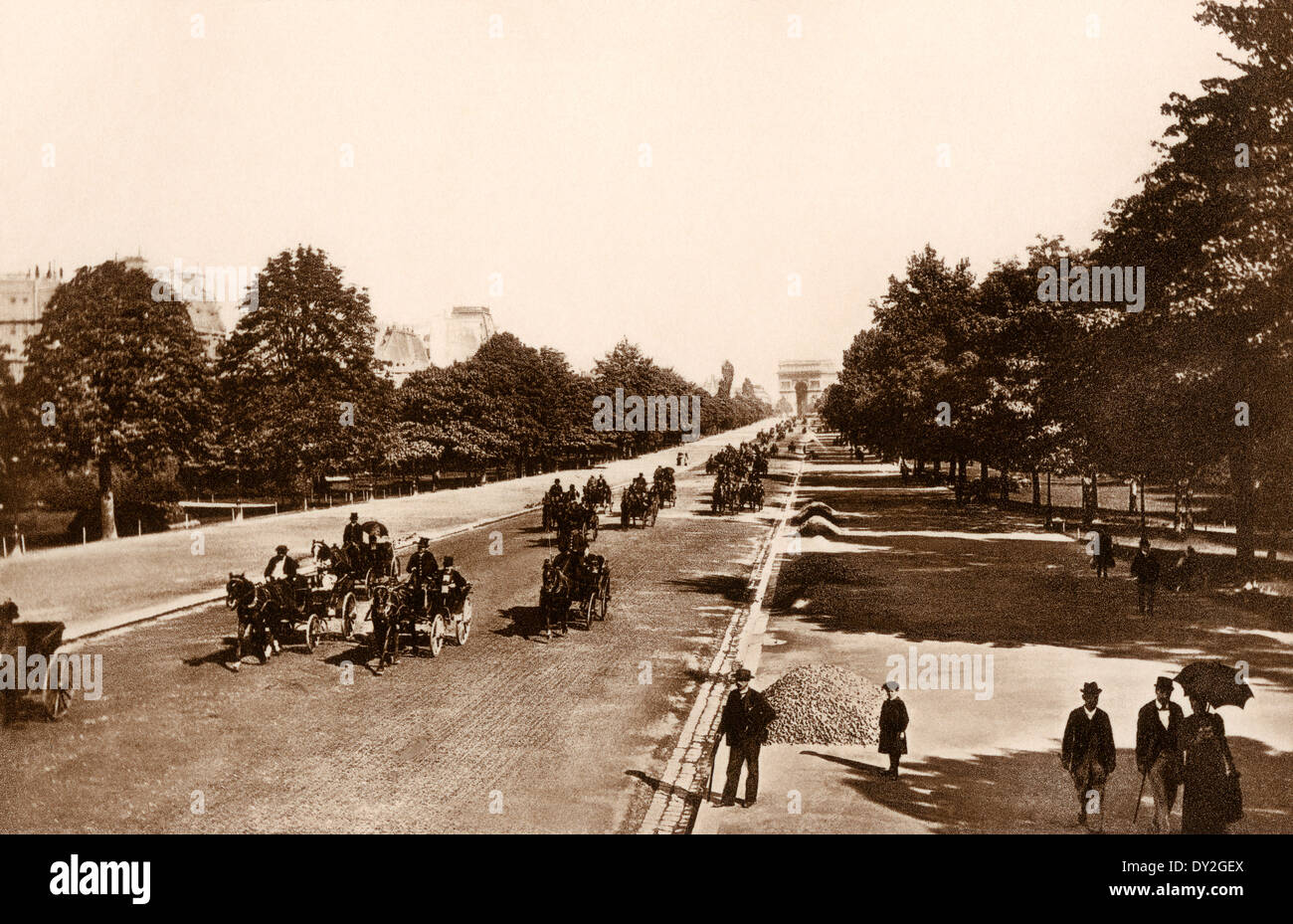 Avenue du Bois de Boulogne, Paris, circa 1900. Photograph Stock Photo