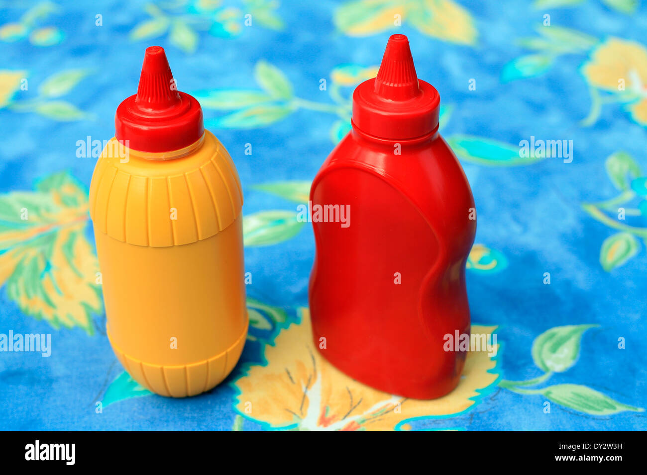 Bottles of ketchup and mustard Stock Photo Alamy