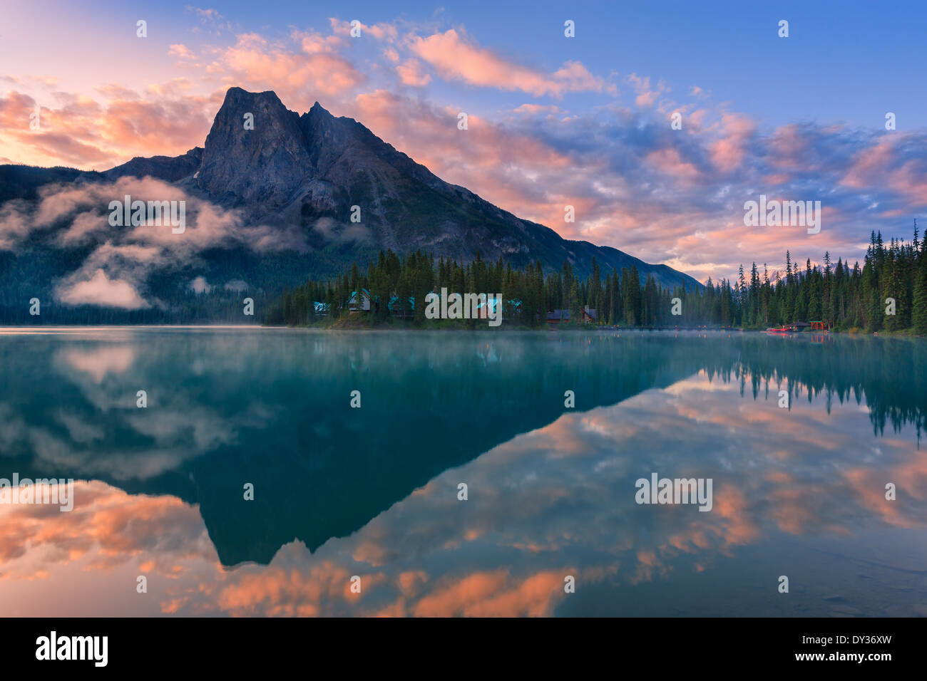 Sunrise Emerald Lake in Yoho National Park, British Columbia, Canada Stock Photo
