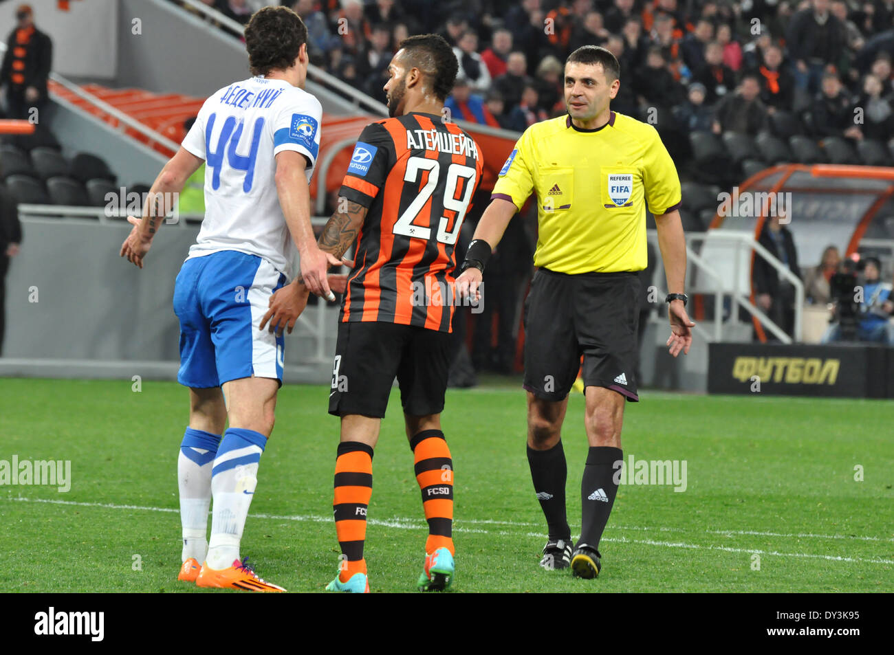 Players argue with referee during the match between "Shakhtar" and