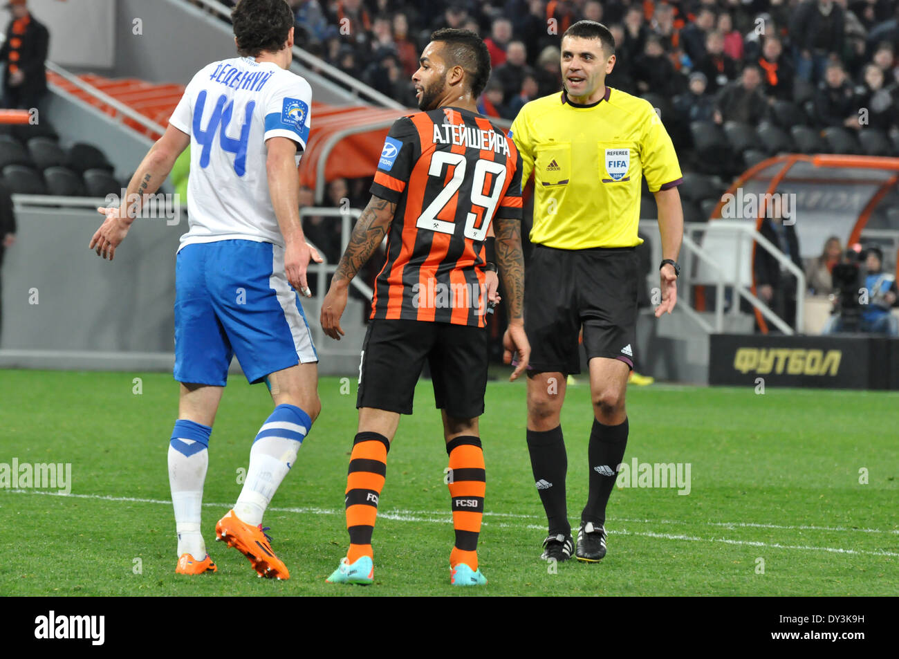 Players argue with referee during the match between "Shakhtar" and