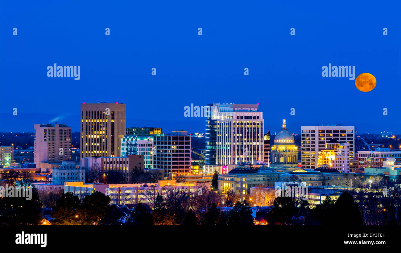 Boise Idaho skyline at night with moon Stock Photo Alamy
