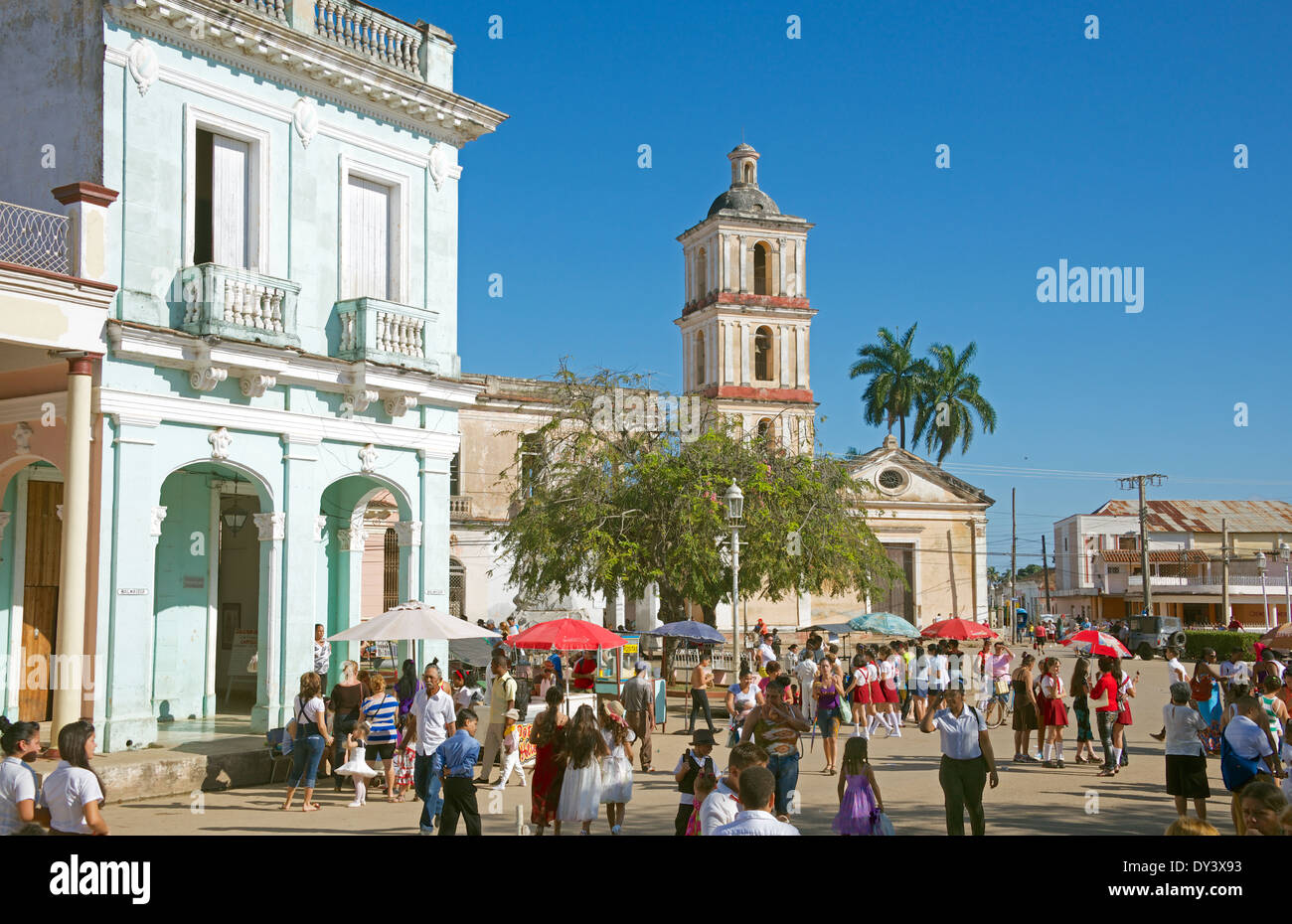 Crowded street on market day Remedios Cuba Stock Photo