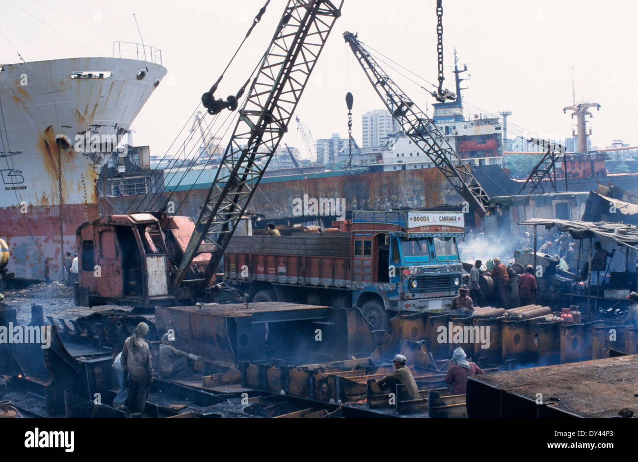Alang Ship Breaking Yard High Resolution Stock Photography and Images