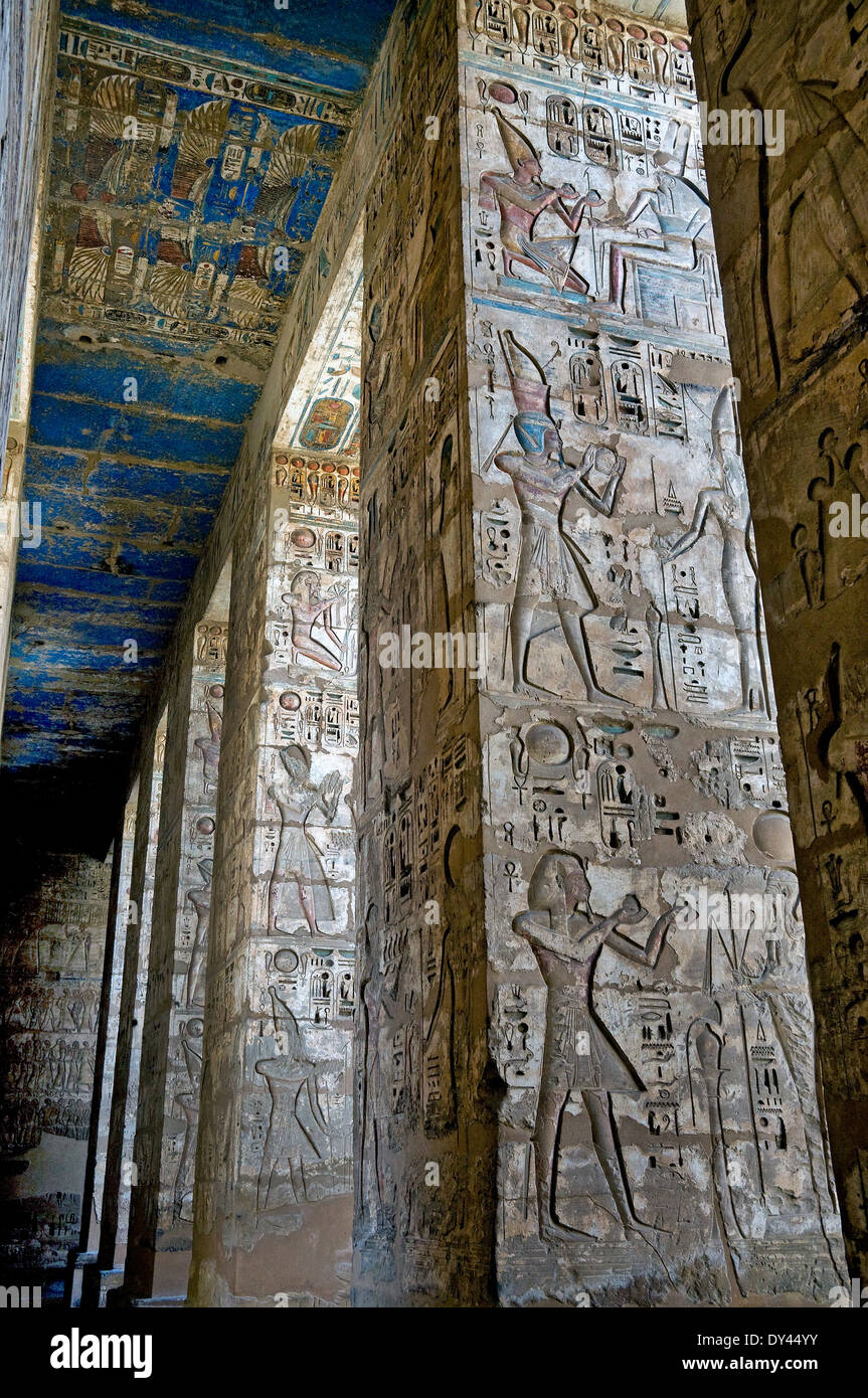 Temple of Ramses III at Medinet Habu: reliefs on the walls of the first ...