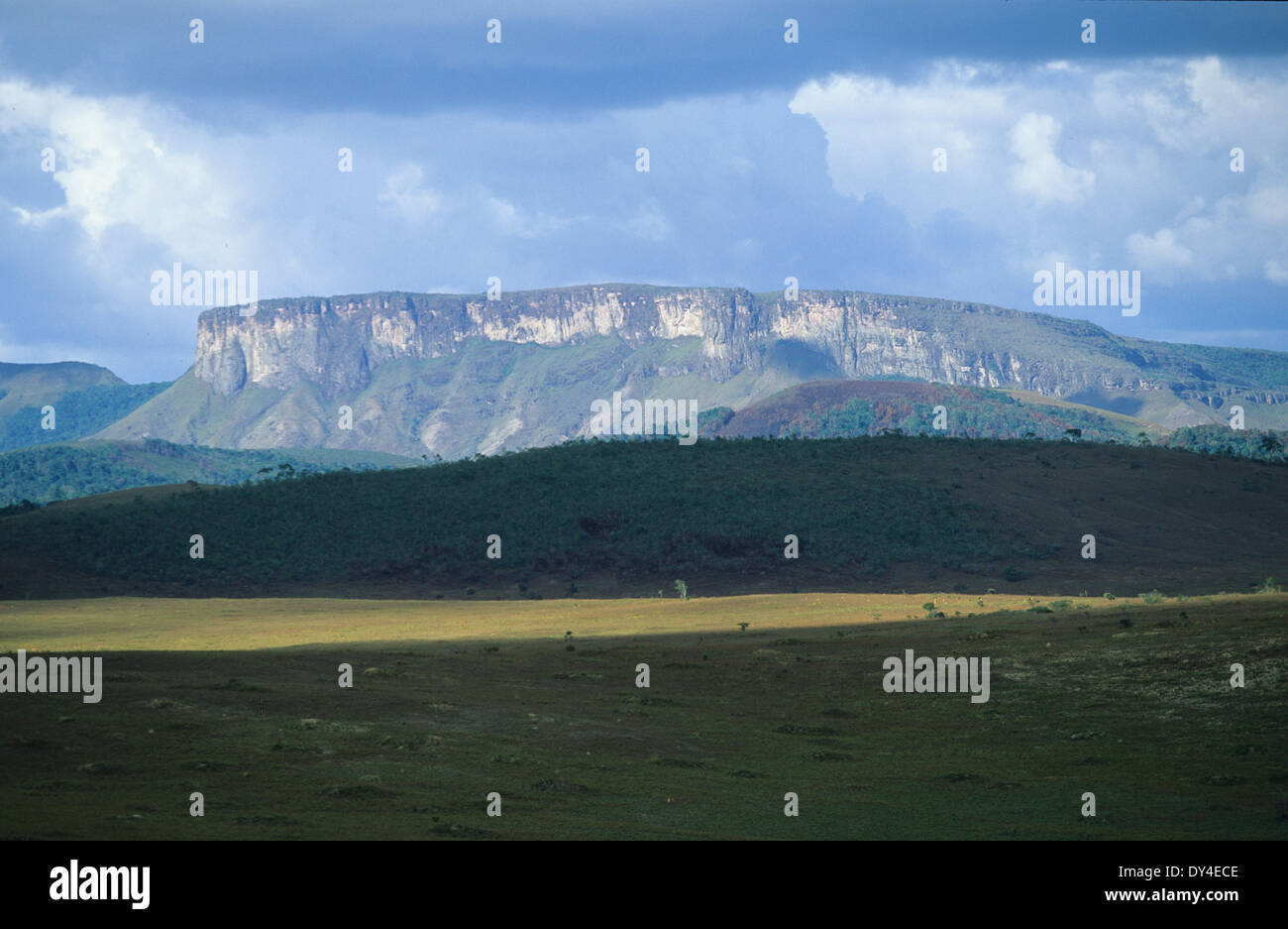 Mount Roraima, rocky escarpment, natural frontier, beautiful landscape,  Amazon, Brazil, Venezuala, South America Stock Photo
