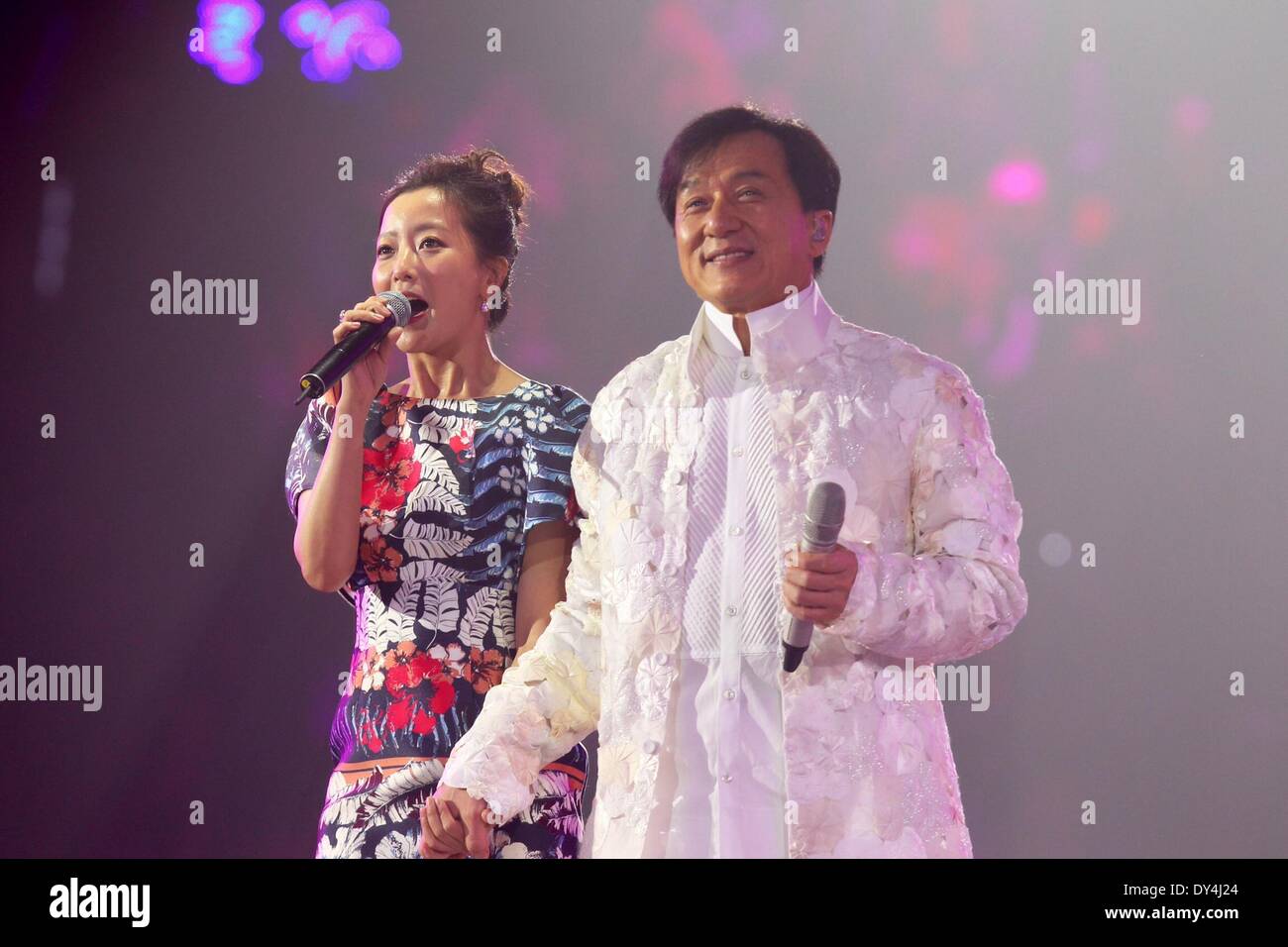 13 photos et images de Jackie Chan Bleeding Steel Portrait Session