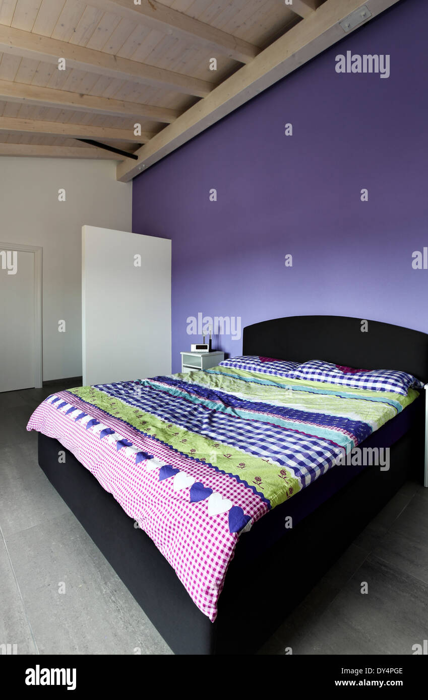 Interior design: purple modern Bedroom Stock Photo - Alamy