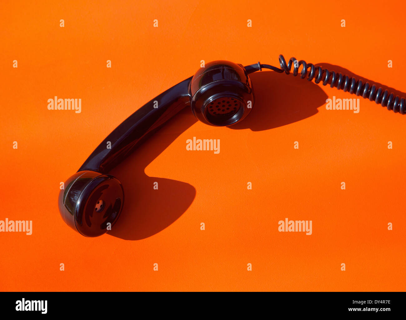 Telephone handset off hook hires stock photography and images Alamy