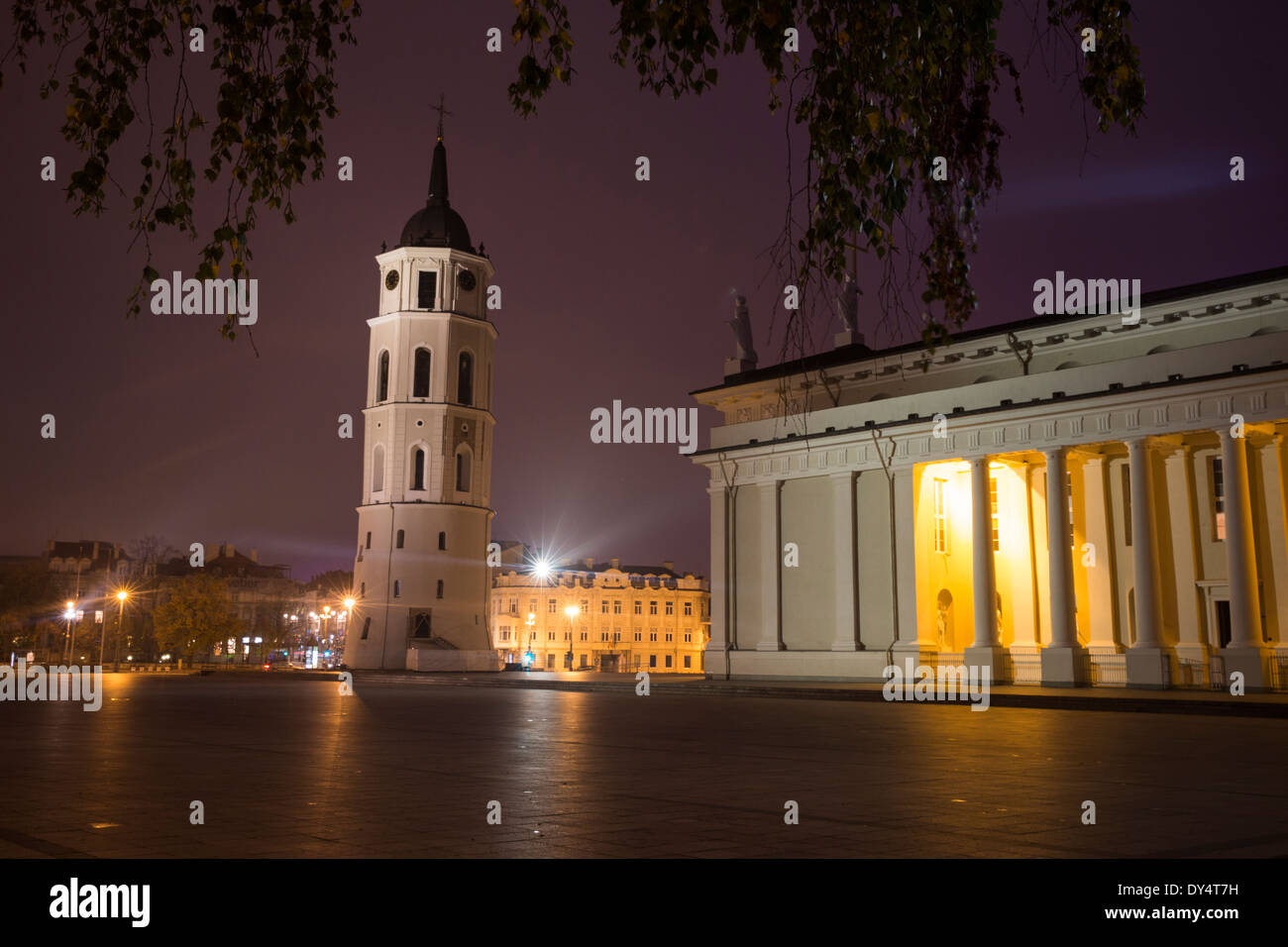 Cathedral square at night, Vilnius, Lithuania Stock Photo