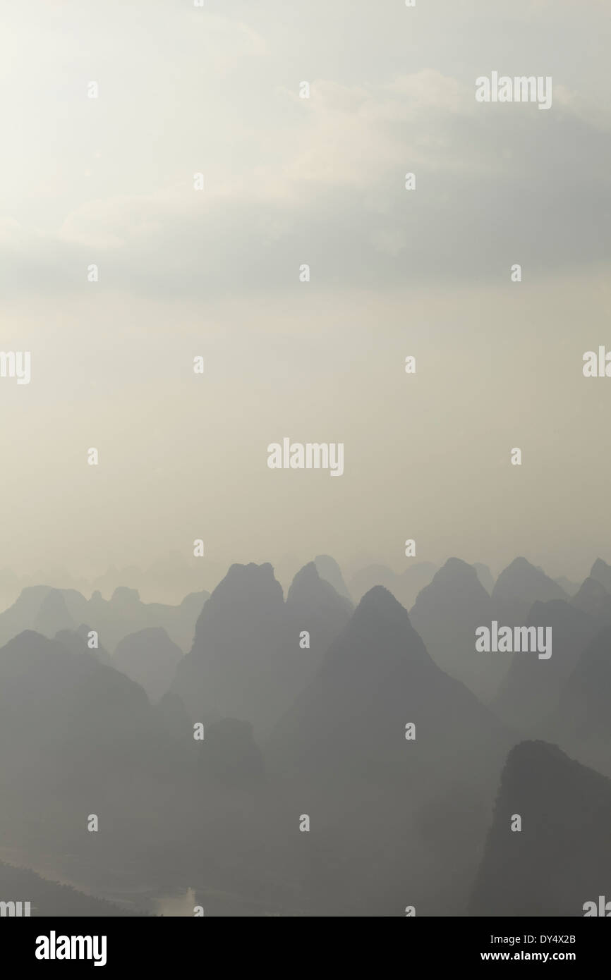 Limestone peaks, Guilin, China Stock Photo