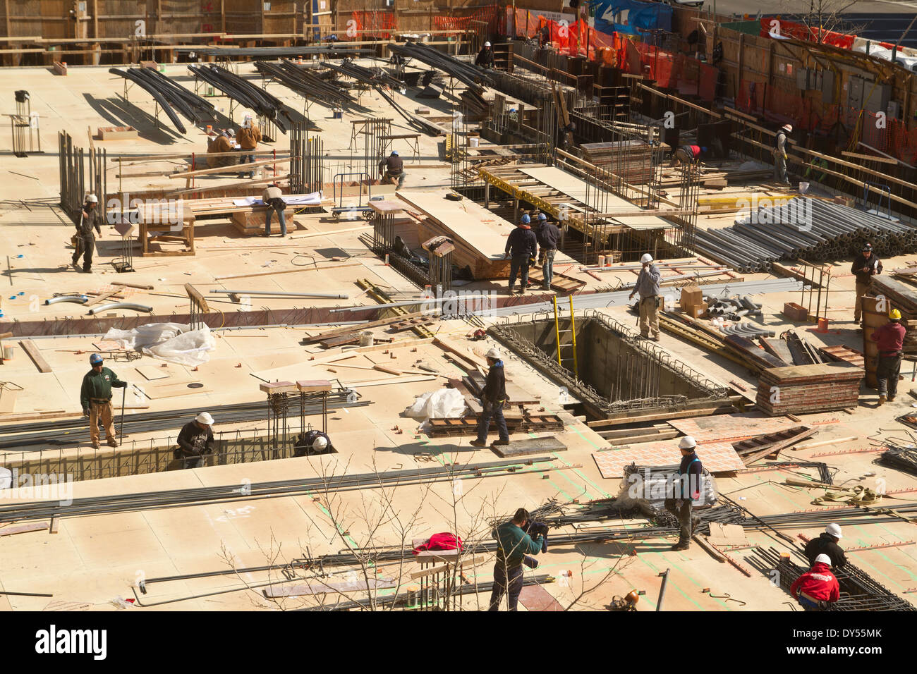 Menage construction hi-res stock photography and images - Alamy