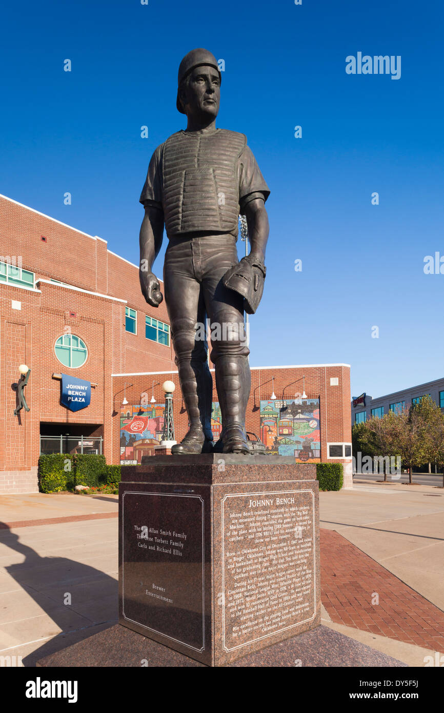 USA, Oklahoma, Oklahoma City, Bricktown, Chickasaw Bricktown Ballpark, statue of baseball legend Johnny Bench Stock Photo