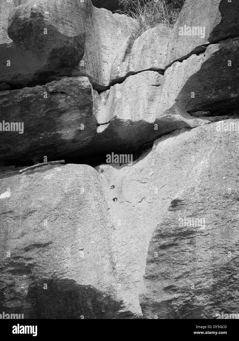 Labyrinth Rocks Park Nz Tree groove exploration Black and White Stock Photos & Images - Alamy