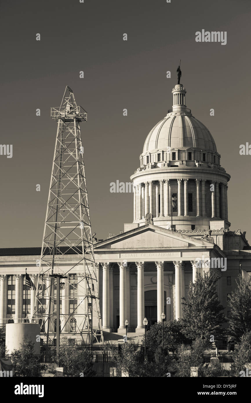 USA, Oklahoma, Oklahoma City, Oklahoma State Capitol Building with Petunia-1, only state capital in US with working oil well Stock Photo
