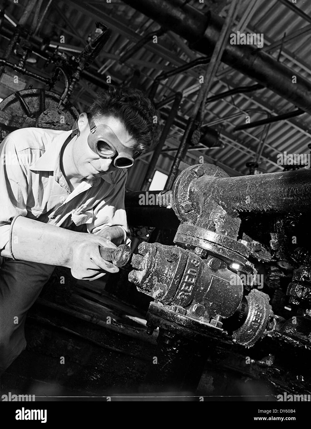 Reed Roller Bit Co. at Shell Oil refinery Stock Photo Alamy