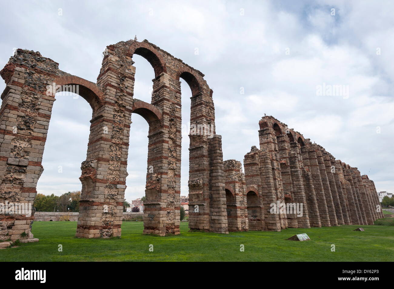 Roman Aqueduct in Merida, UNESCO World Heritage Site, Badajoz, Extremadura, Spain, Europe Stock Photo