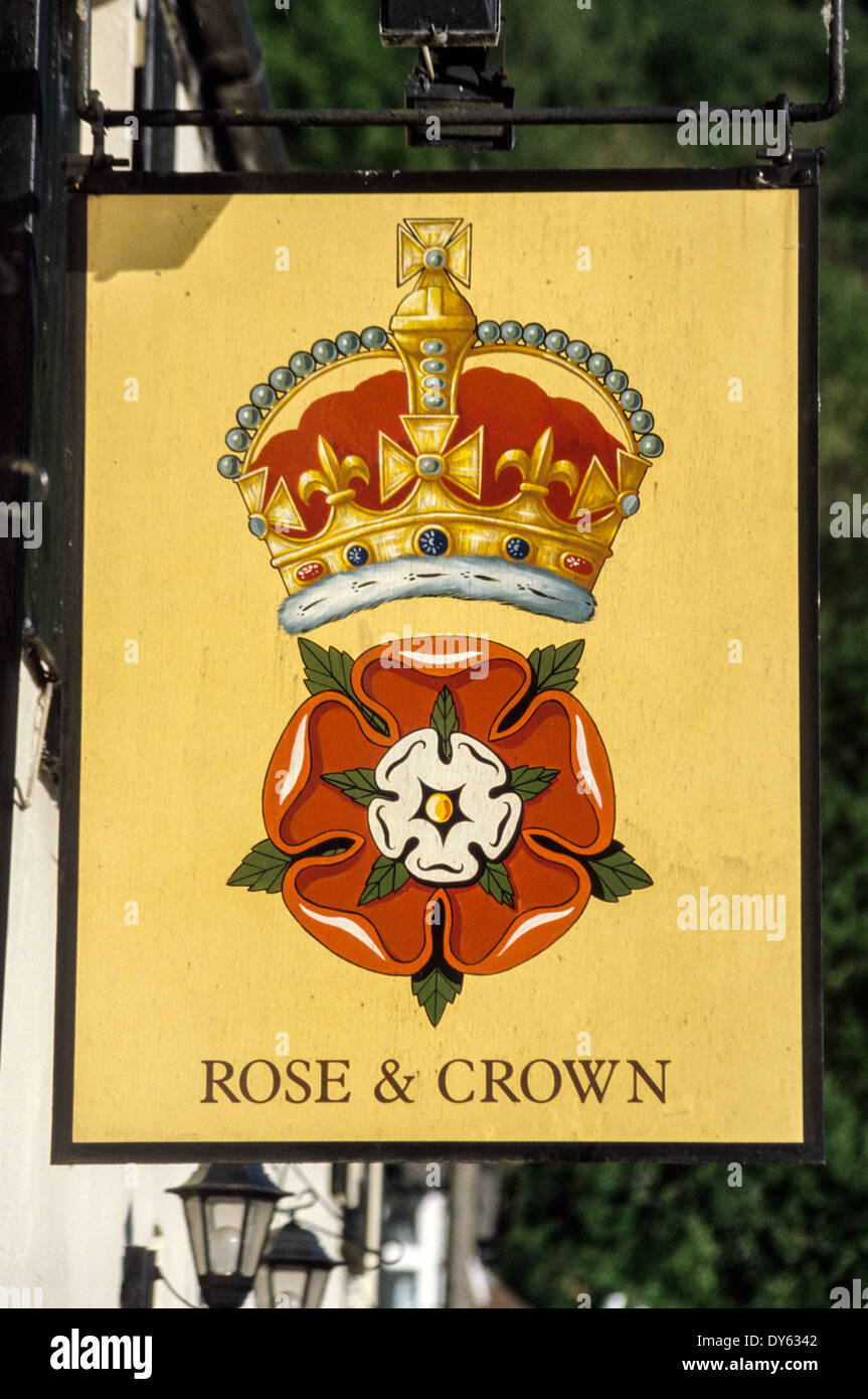 Wales, Tintern Village Pub Sign, Rose & Crown Stock Photo - Alamy