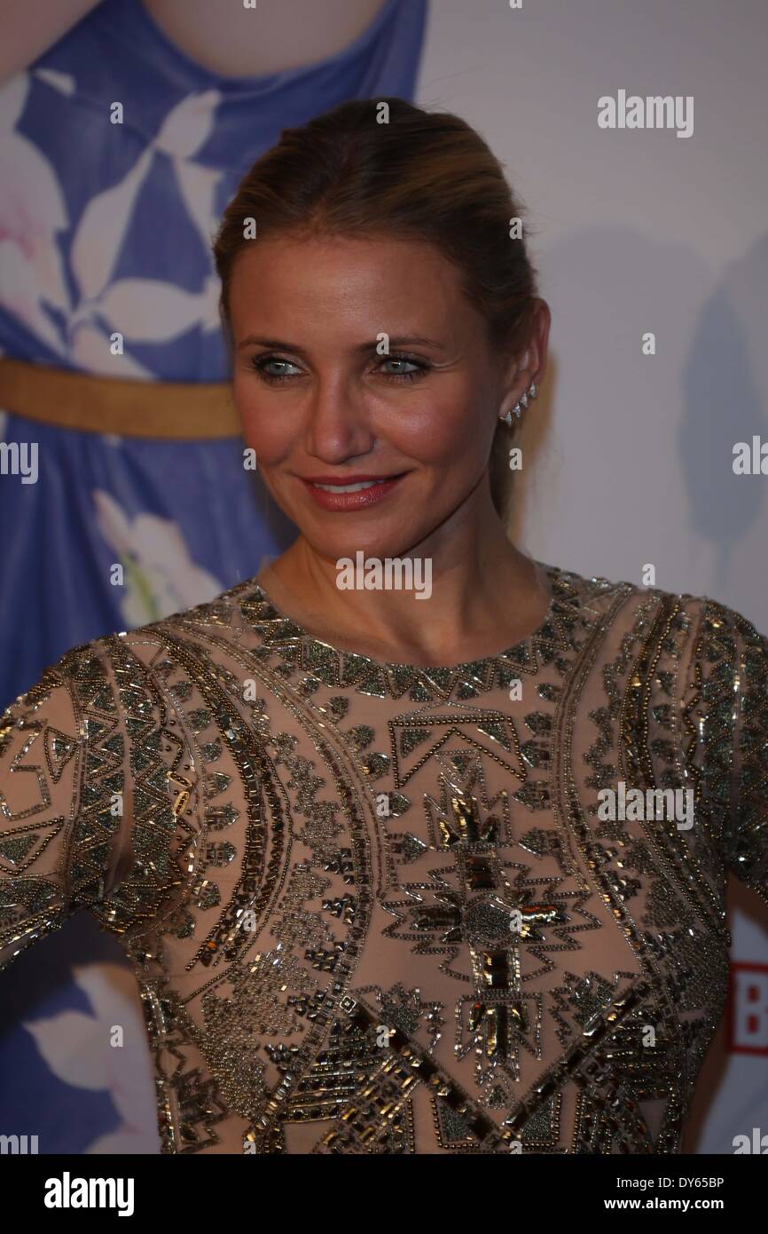 Actress Cameron Diaz arrives at the German premiere of ''The Other ...