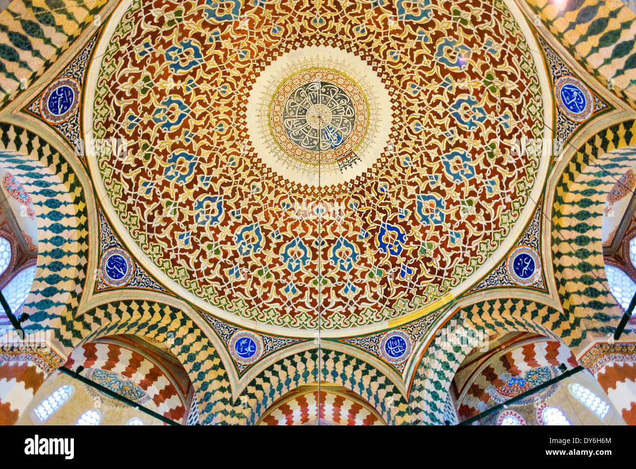 Backgrounds and textures: tomb of Sultan Selim II interior decor, details of ceiling Stock Photo