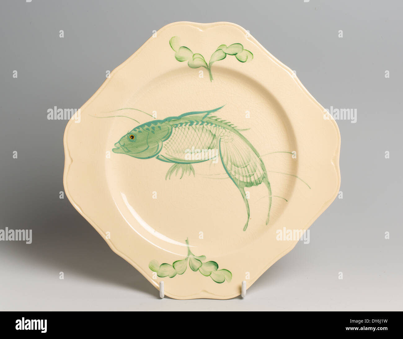 Gray's plate from the 1930s with a hand painted design of a fish Stock Photo