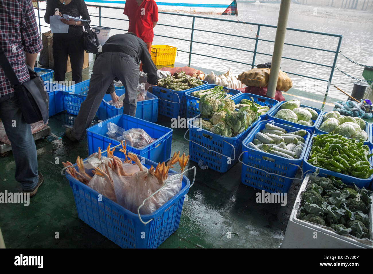 Food supplies being loaded on Yangtze River Cruise boat Chongqing Stock Photo