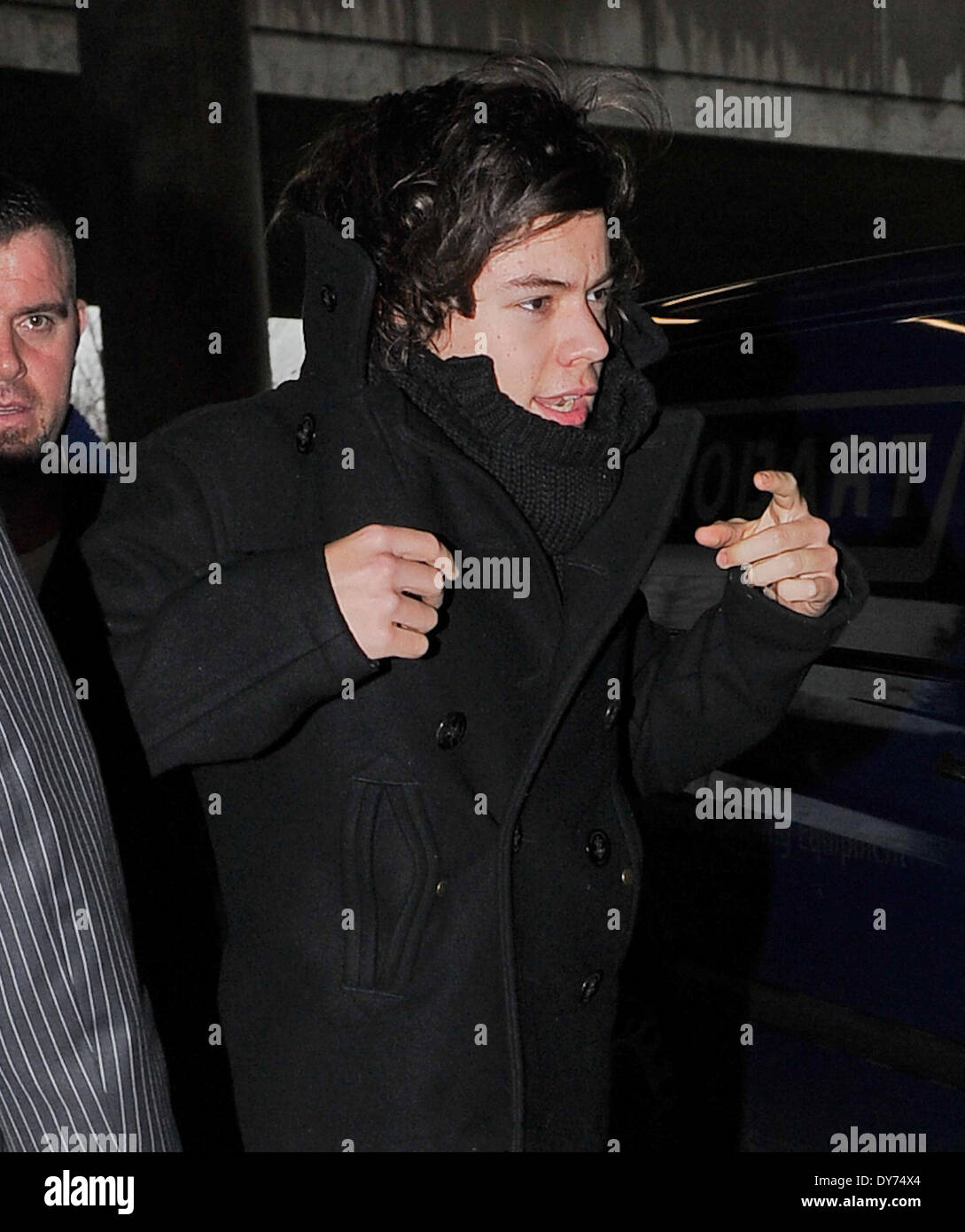 harry styles chin scar Image 8