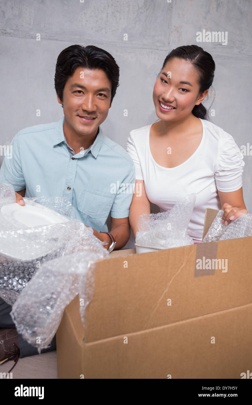 Unpacking boxes hi-res stock photography and images - Alamy