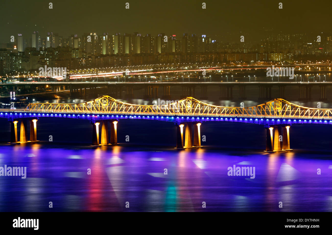 The Dongho Bridge is seen over the Han River, Seoul, South Korea. Stock Photo