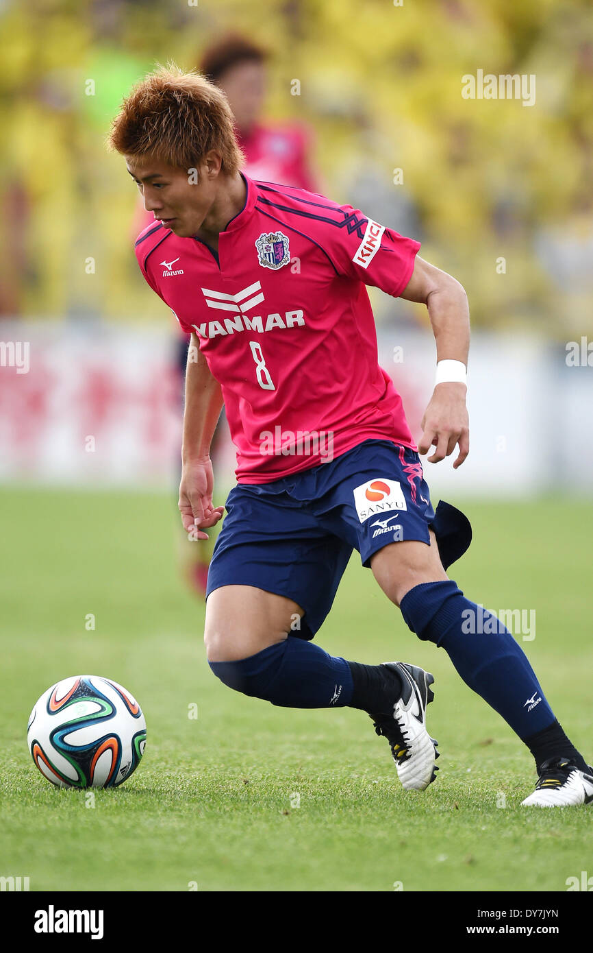 Yoichiro Kakitani Cerezo April 6 14 Football Soccer 14 J League Division 1 Match Between Kashiwa Reysol 2 1 Cerezo Osaka At Hitachi Kashiwa Soccer Stadium In Chiba Japan Photo By Aflo Stock Photo Alamy