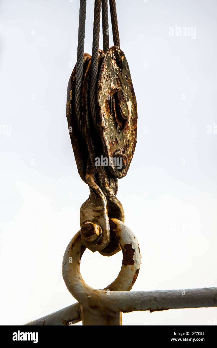 Crane pulley hires stock photography and images Alamy