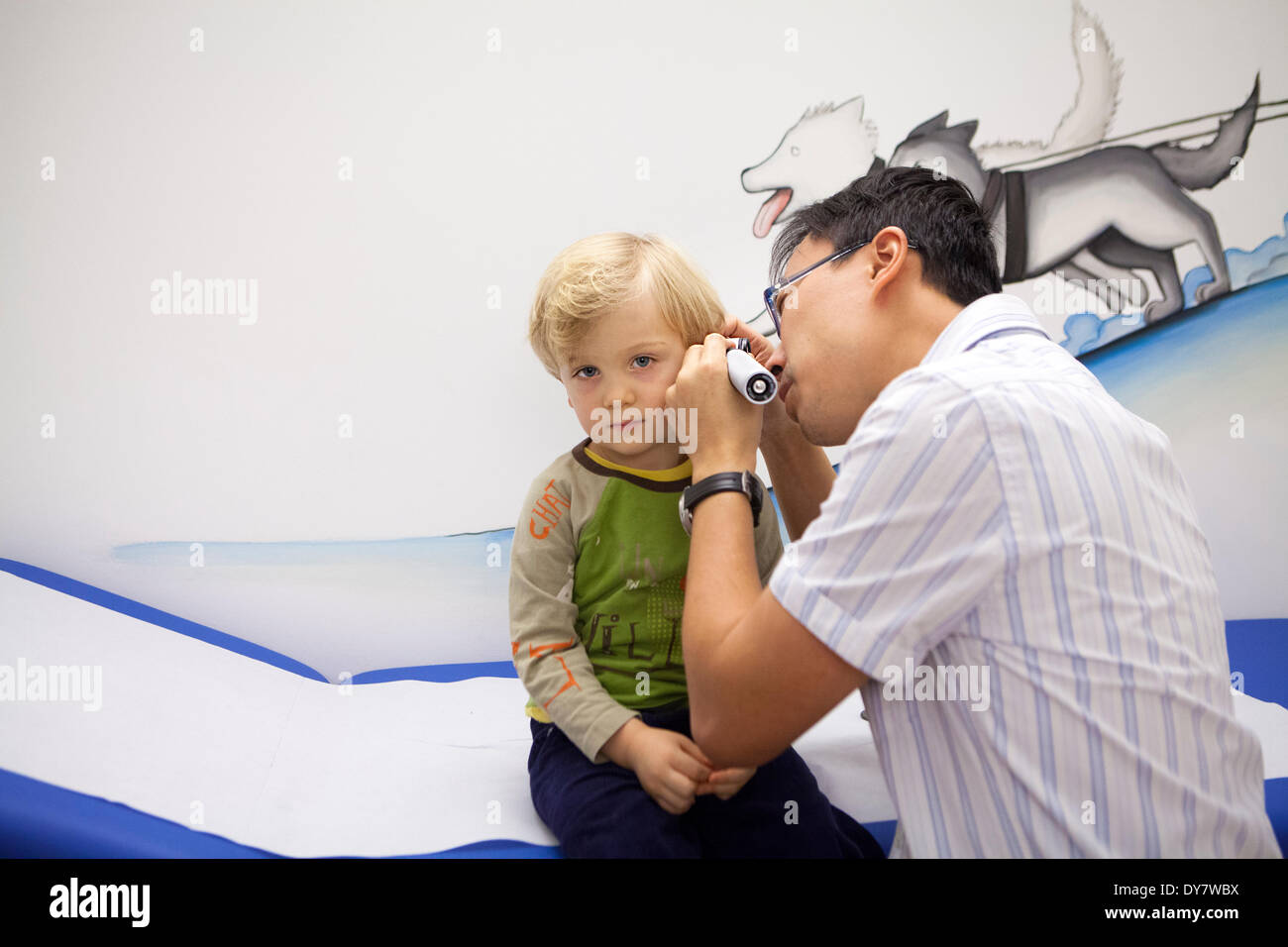 Nose examination otoscope pediatrics pediatrician health professional medical personnel hires