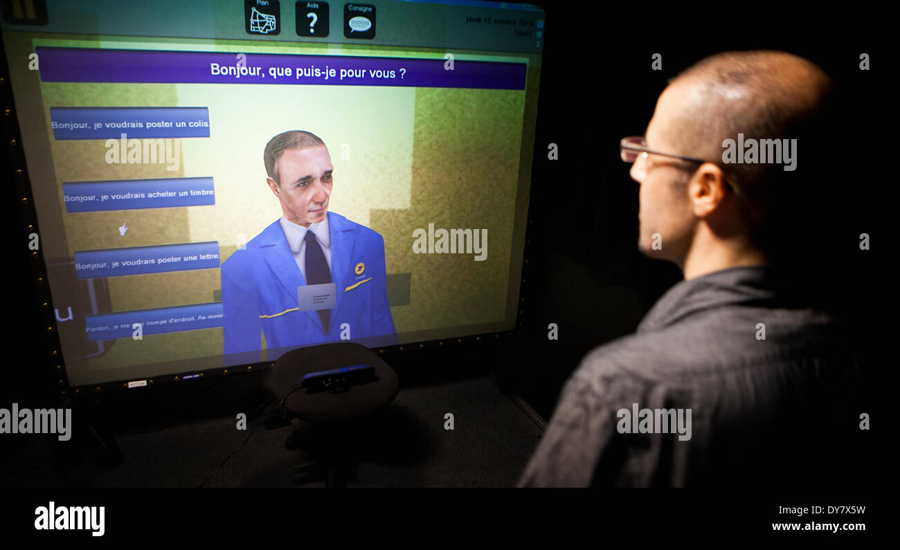 Virtual reality laboratory hi-res stock photography and images - Alamy