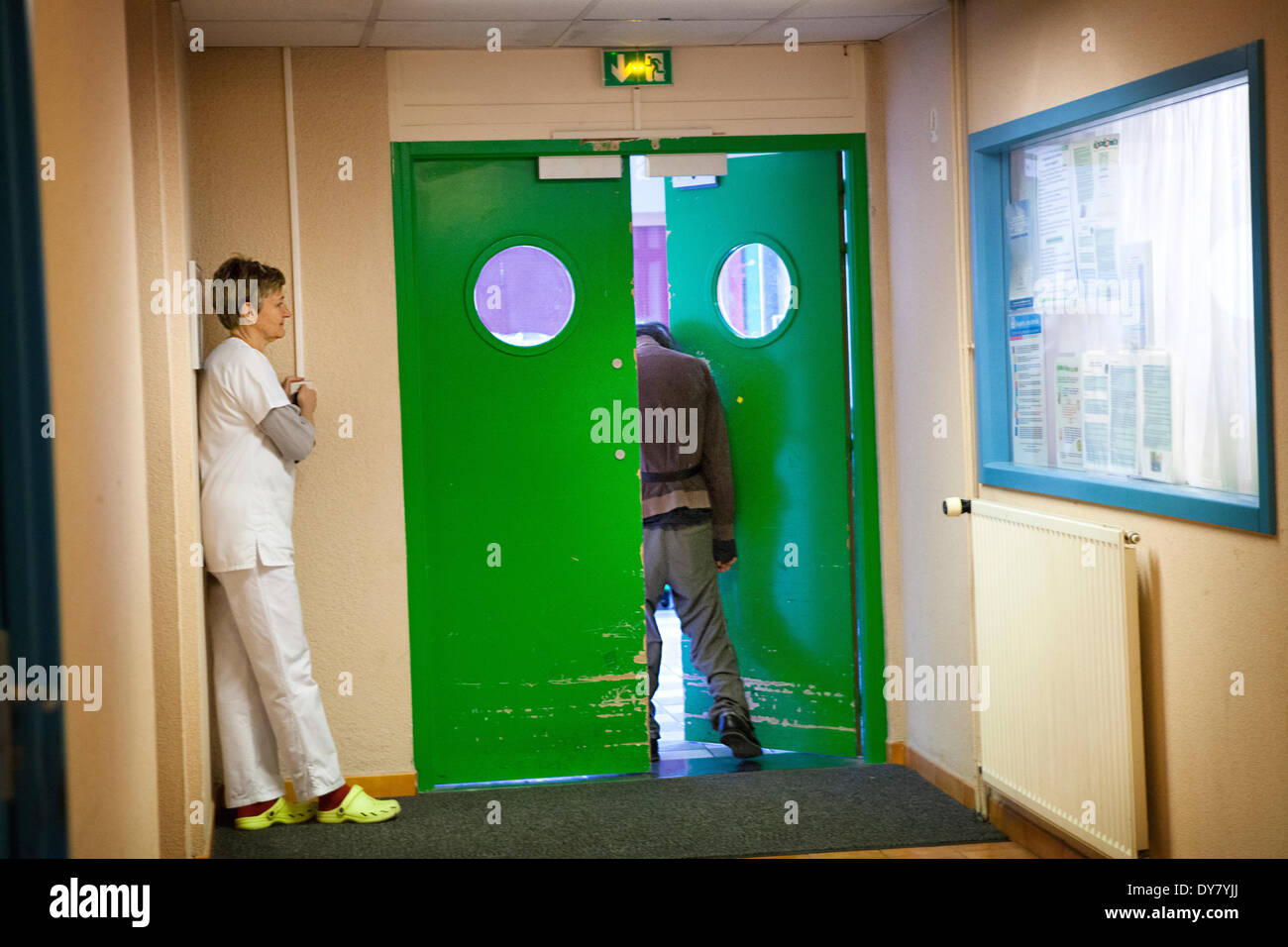 Secure psychiatric hospital hires stock photography and images Alamy