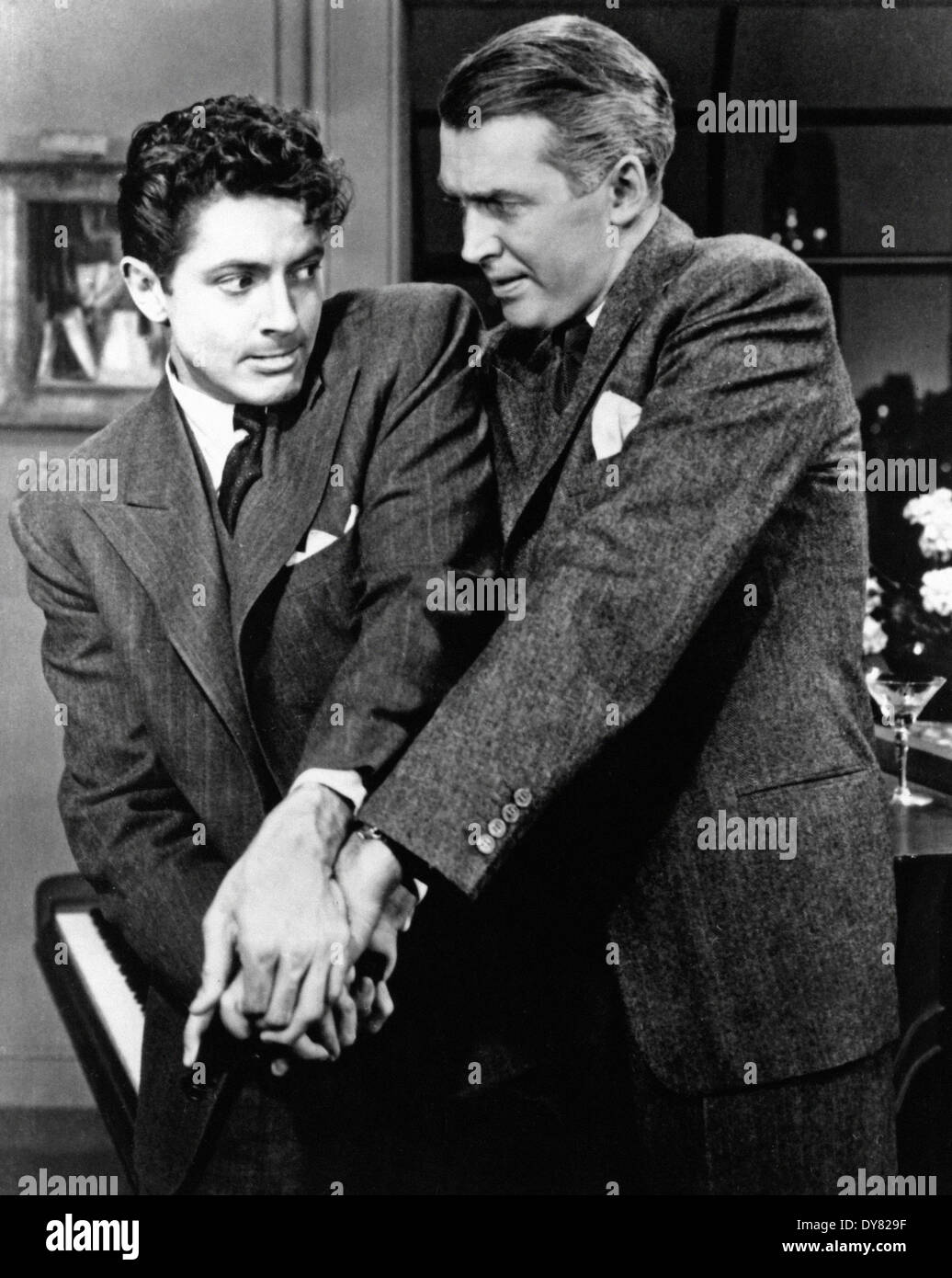 The Rope - James Stewart, John Dall, Farley Granger - Director : Alfred Hitchcock - 1948 Stock Photo