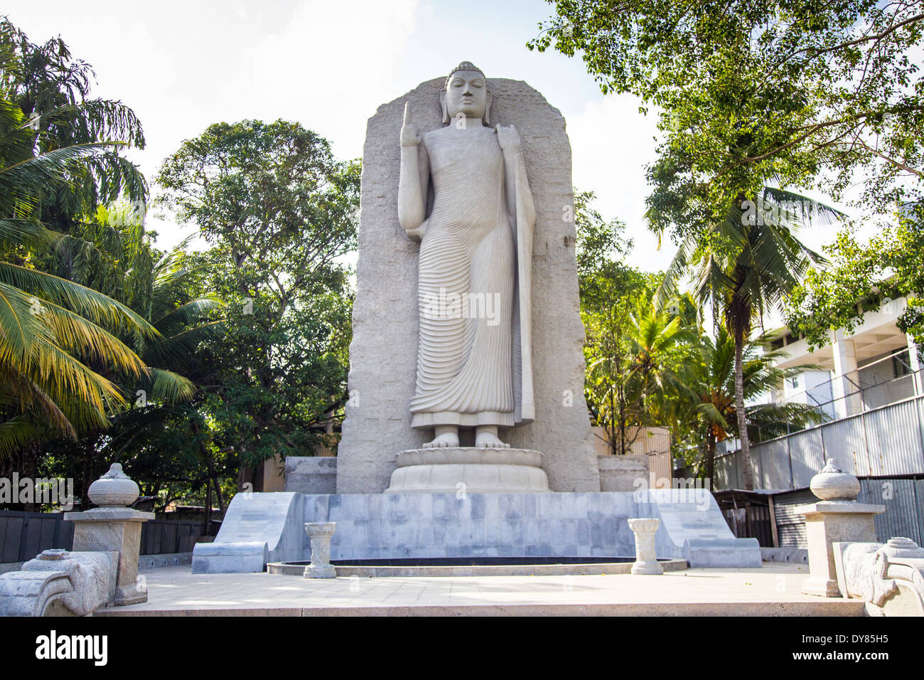 Buddha statue opposite the Colombo International Convention Centre