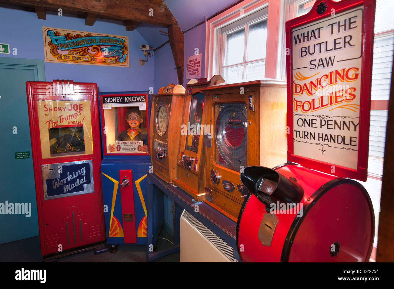 Penny machine arcade game Penny machine arcade game