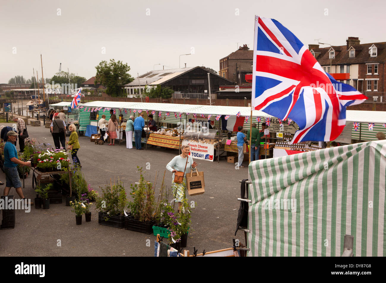 UK, England, East Sussex, Rye, Strand Quay, weekly farmer’s market Stock Photo