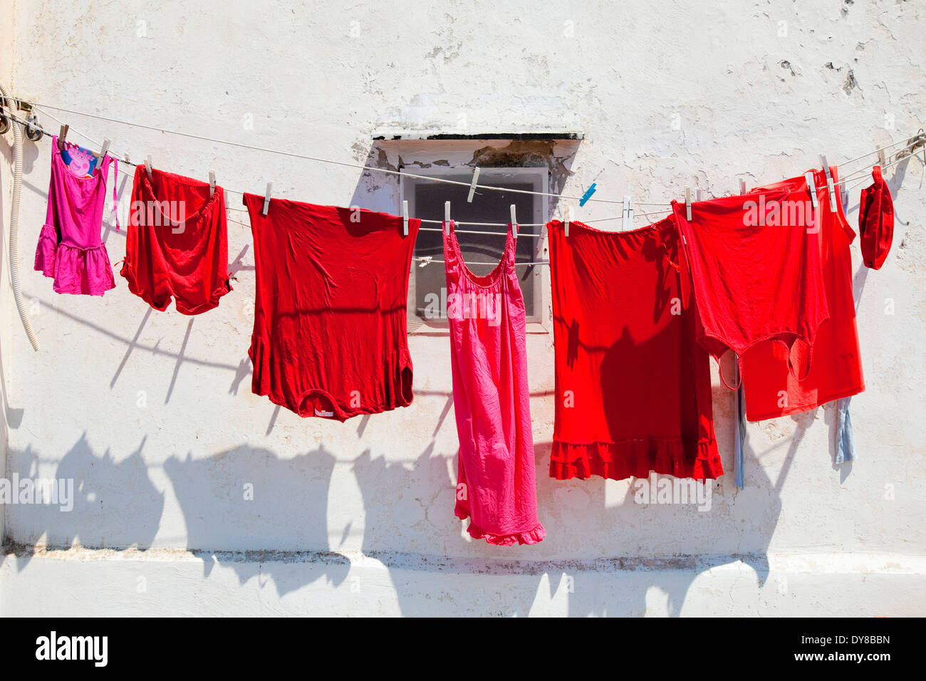 Line clothes clothing hang hi-res stock photography and images - Alamy