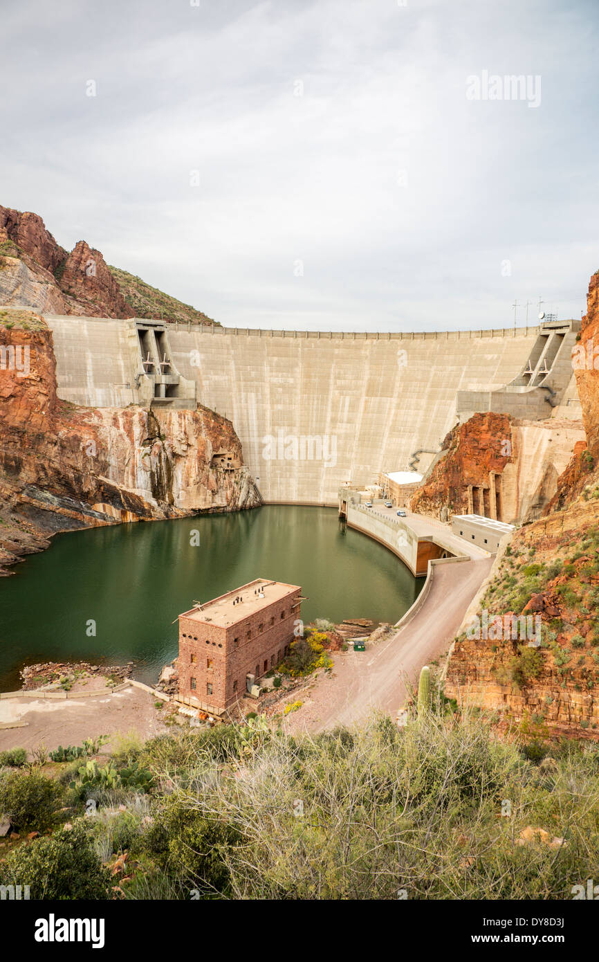 USA, Arizona, Apache Trail, Tonto National Forest, Roosevelt Lake Dam